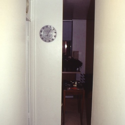 Perraton Apartment 05_entry hall_before_Stephen Varady Photo ©