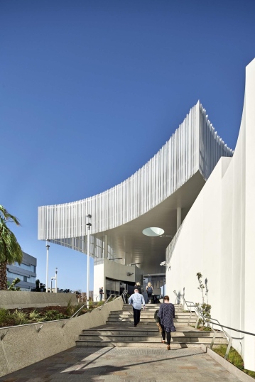 frankston station competition - winners genton architects - completed building 03
